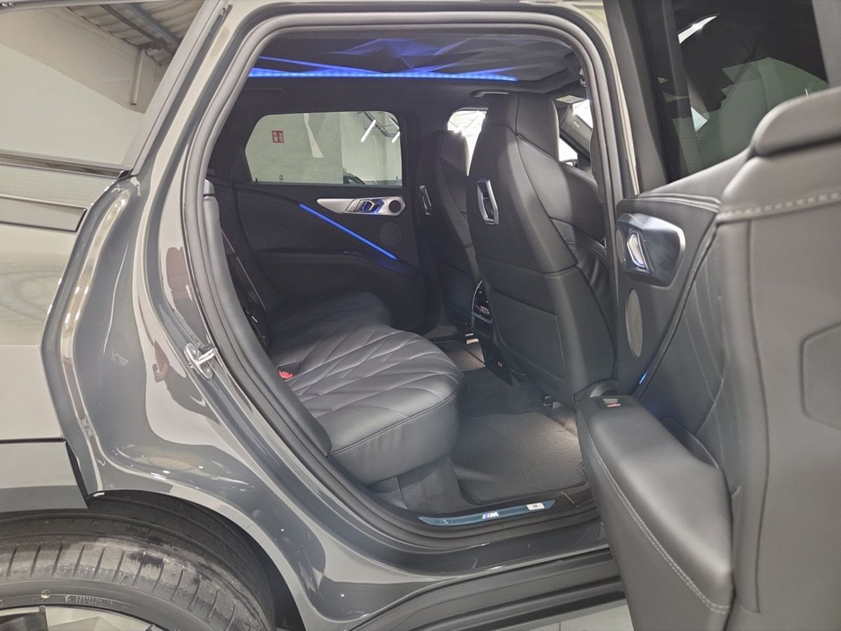 2026 BMW XM - image 22