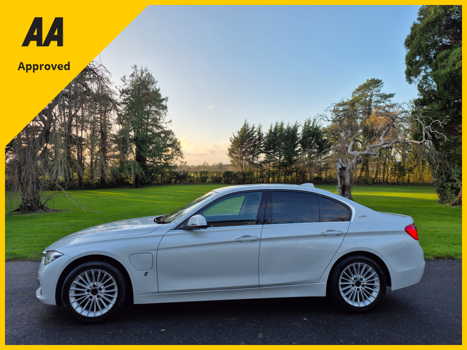 2018 BMW 3 Series 330E Hybrid €22,995