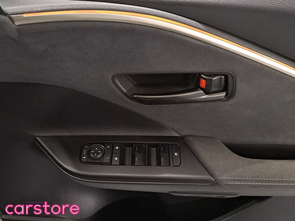 2024 Toyota C-HR 1.8 HYBRID SOL €36,880