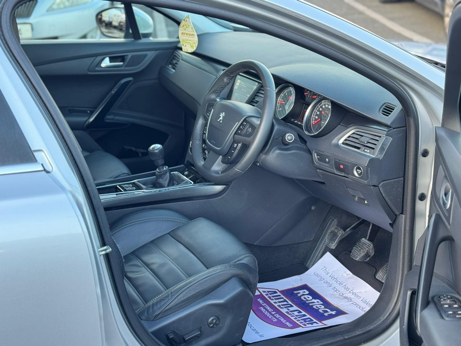 2015 Peugeot 508 - image 13