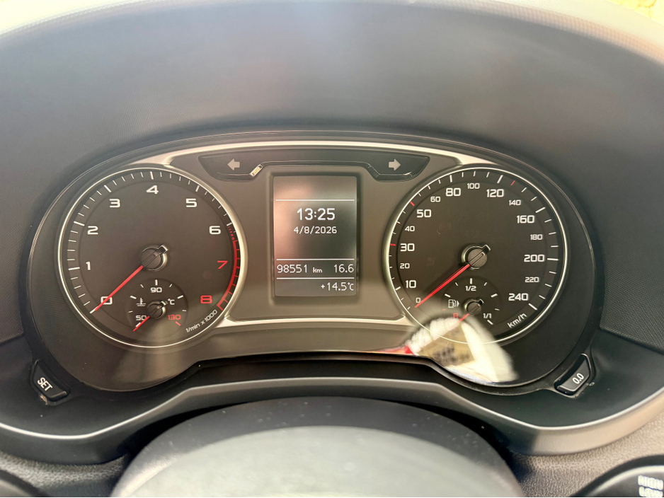 2014 Audi A1 - image 22