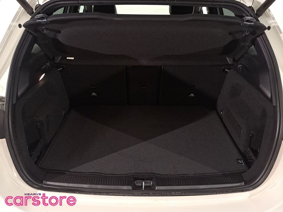 2020 Mercedes-Benz B Class - image 18