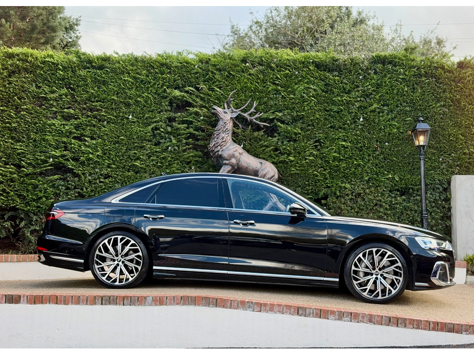 2024 Audi A8 - image 3