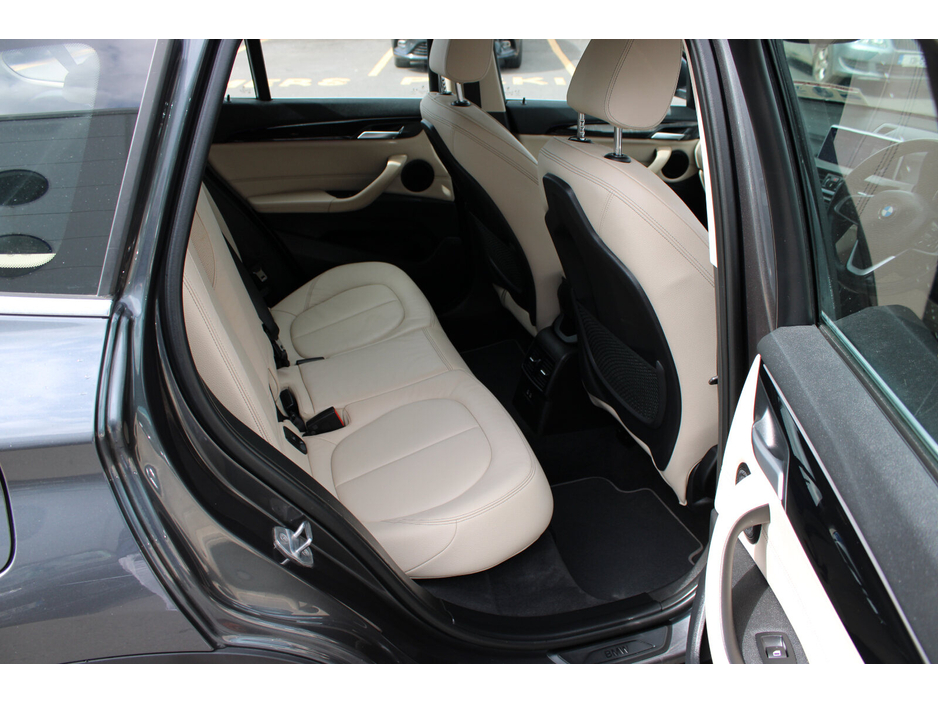 2020 BMW X1 - image 12