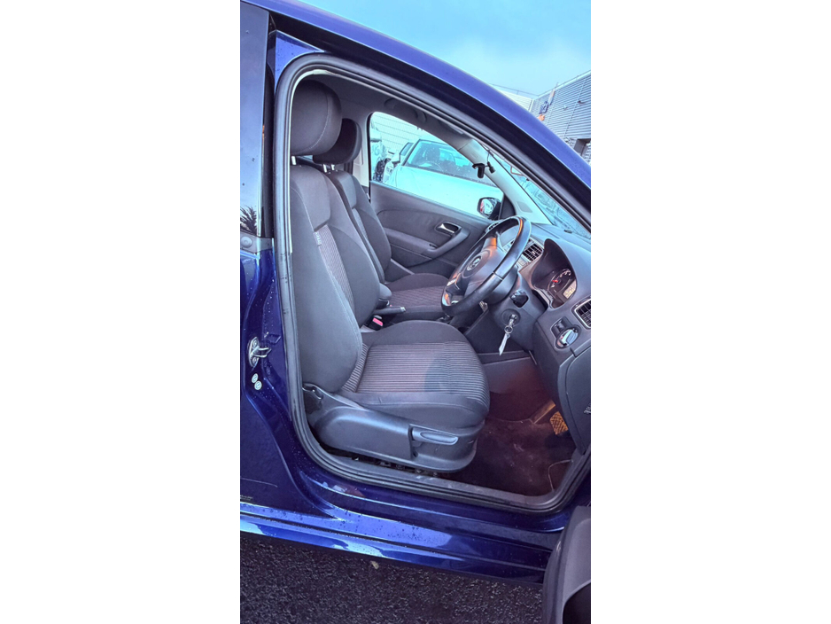 2011 Volkswagen Polo 1.2 70BHP HIGHLINE €7,500