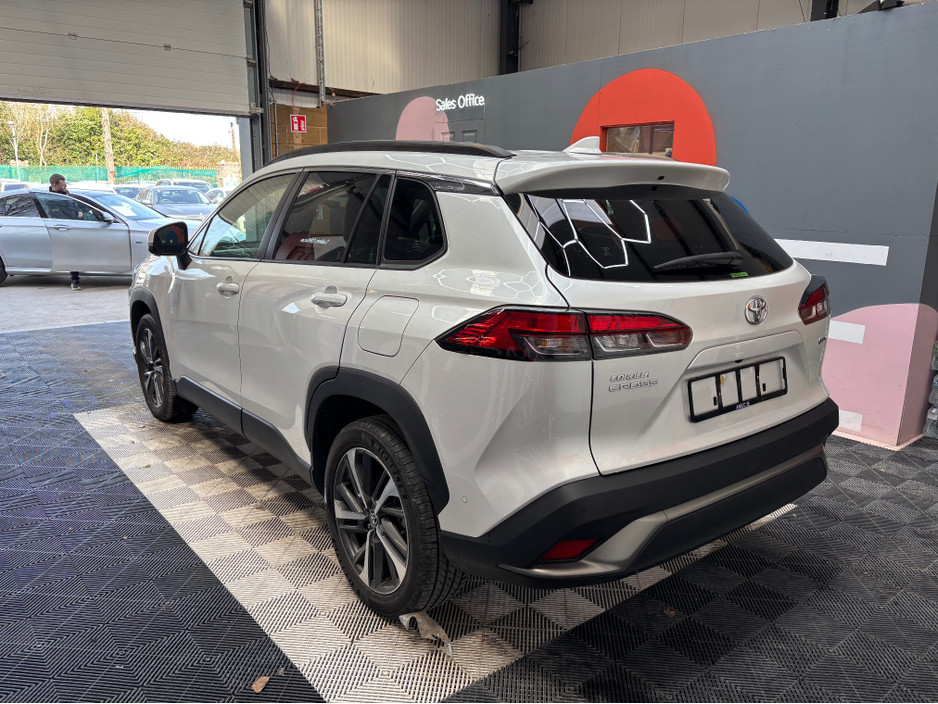 2024 Toyota Corolla Cross - image 4