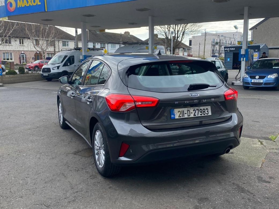 2021 Ford Focus - image 10