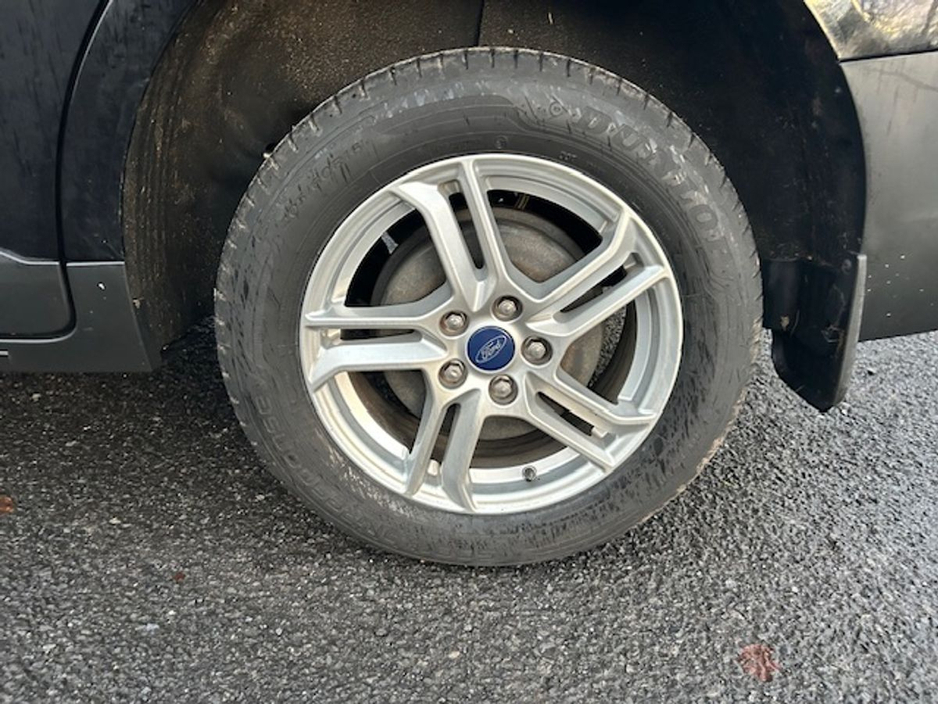 2024 Ford Transit Courier - image 5