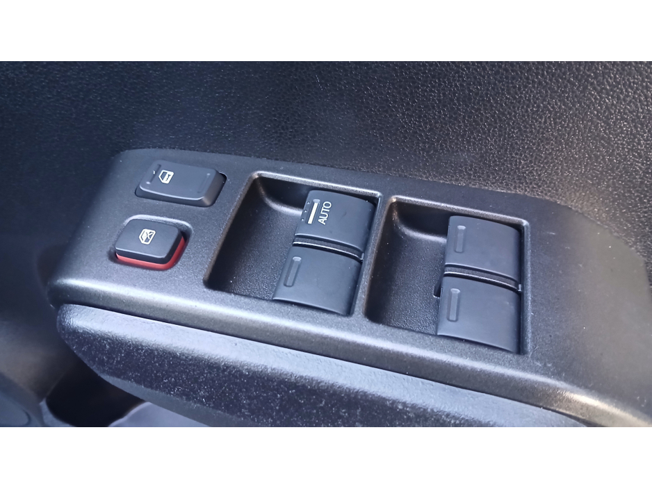 2012 Honda Jazz **AUTOMATIC** 1.3 VTEC EXECUTIVE 5dr - ONLY 29K KLMS €8,950