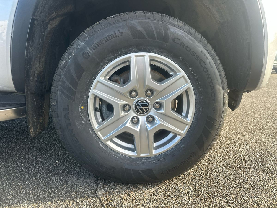 2023 Volkswagen Amarok - image 5