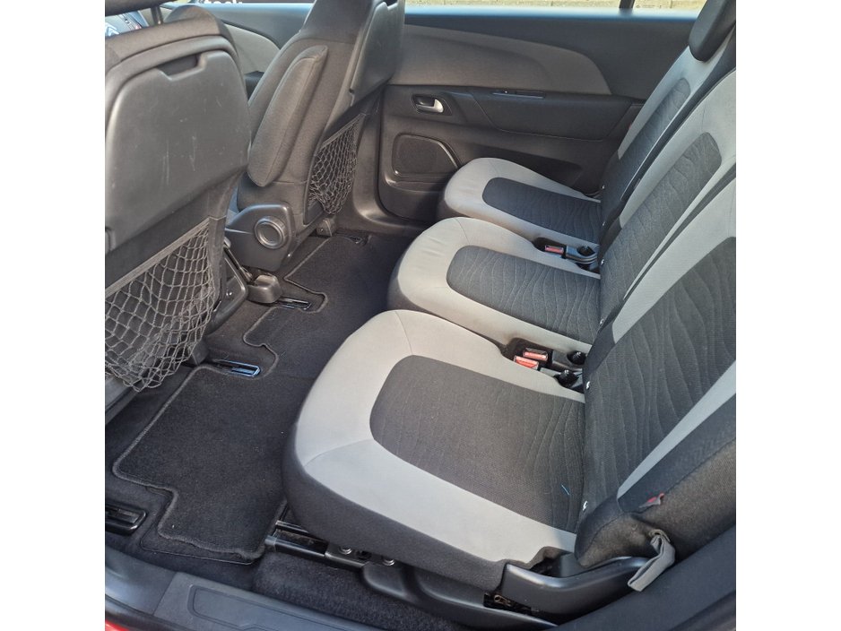 2015 Citroen Grand C4 Picasso - image 11