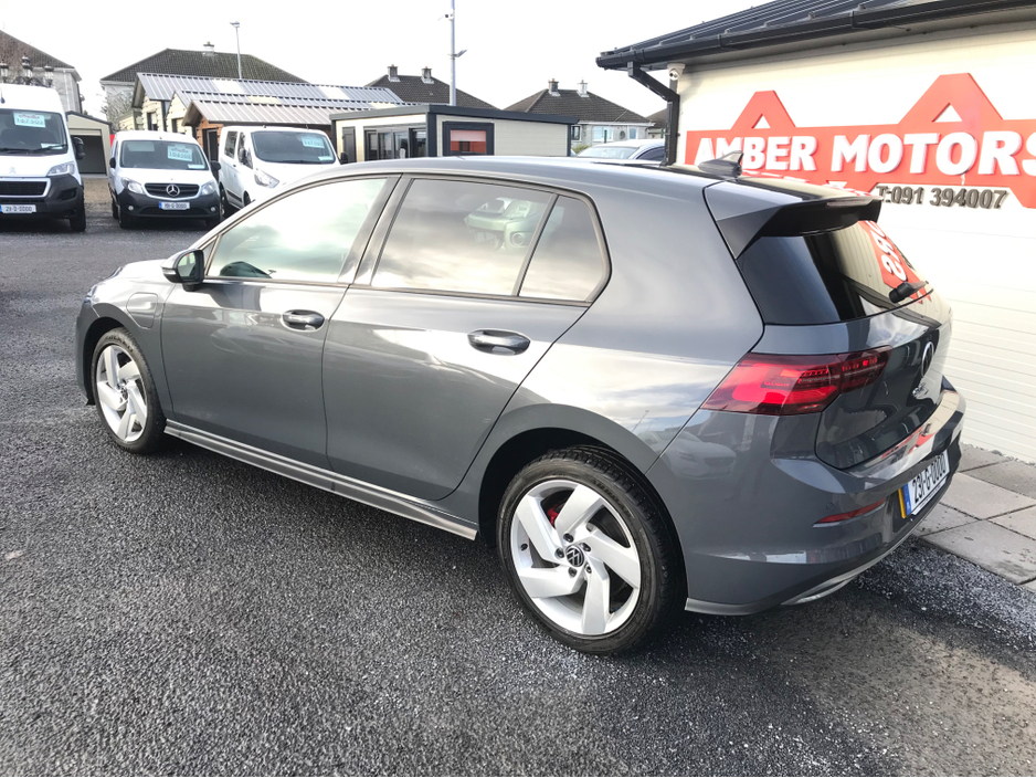 2023 Volkswagen Golf - image 6