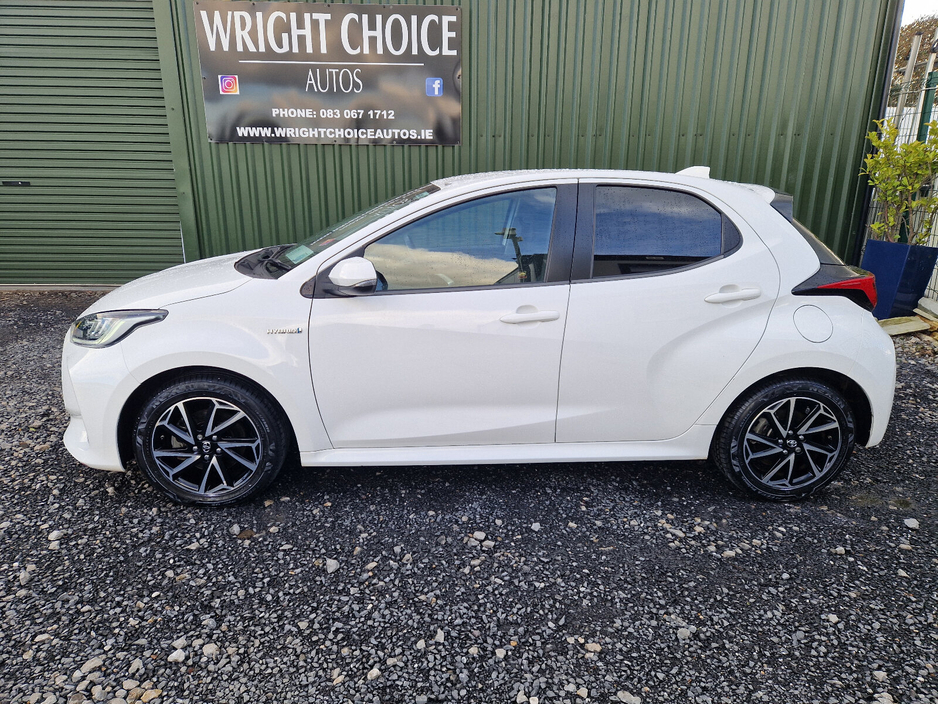 2020 Toyota Yaris - image 9