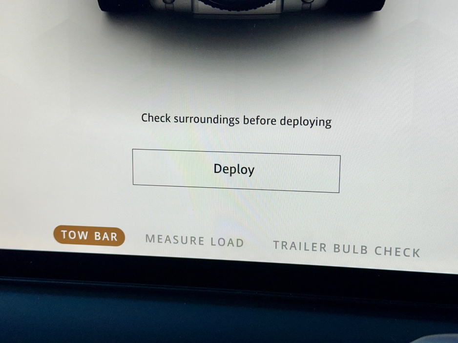 2025 Land Rover Defender - image 27