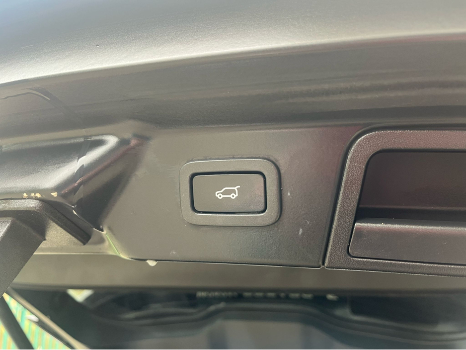 2018 Land Rover Range Rover Velar VELAR TD4 5DR AUTO HIGH SPEC FULL LR HISTORY!! €27,995