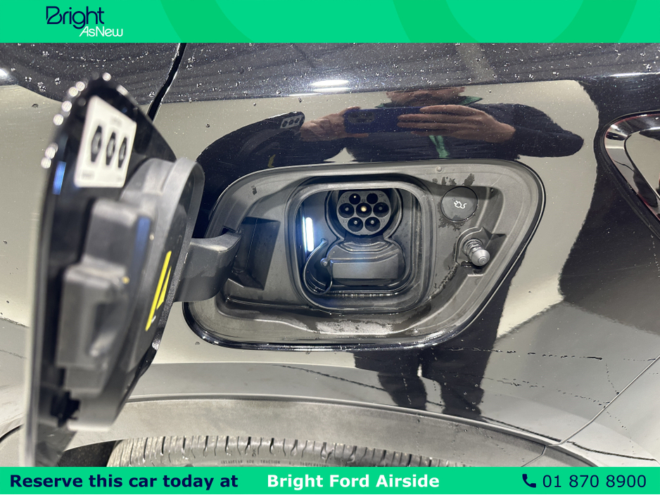 2023 Volvo C40 - image 10