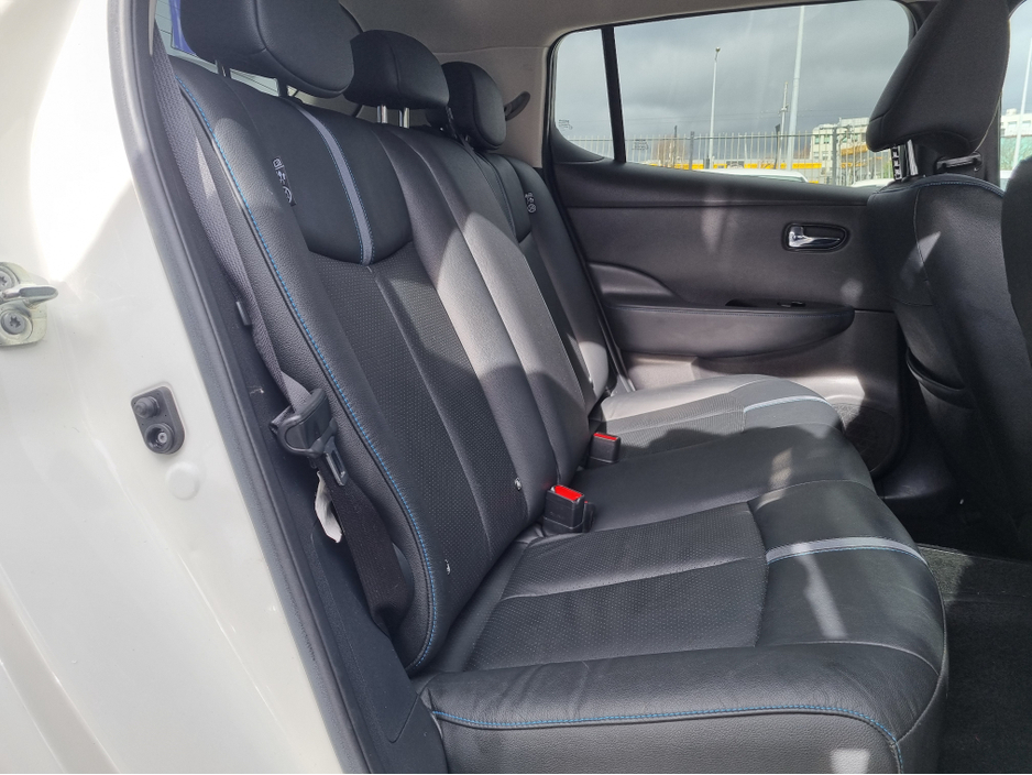2021 Nissan Leaf - image 27