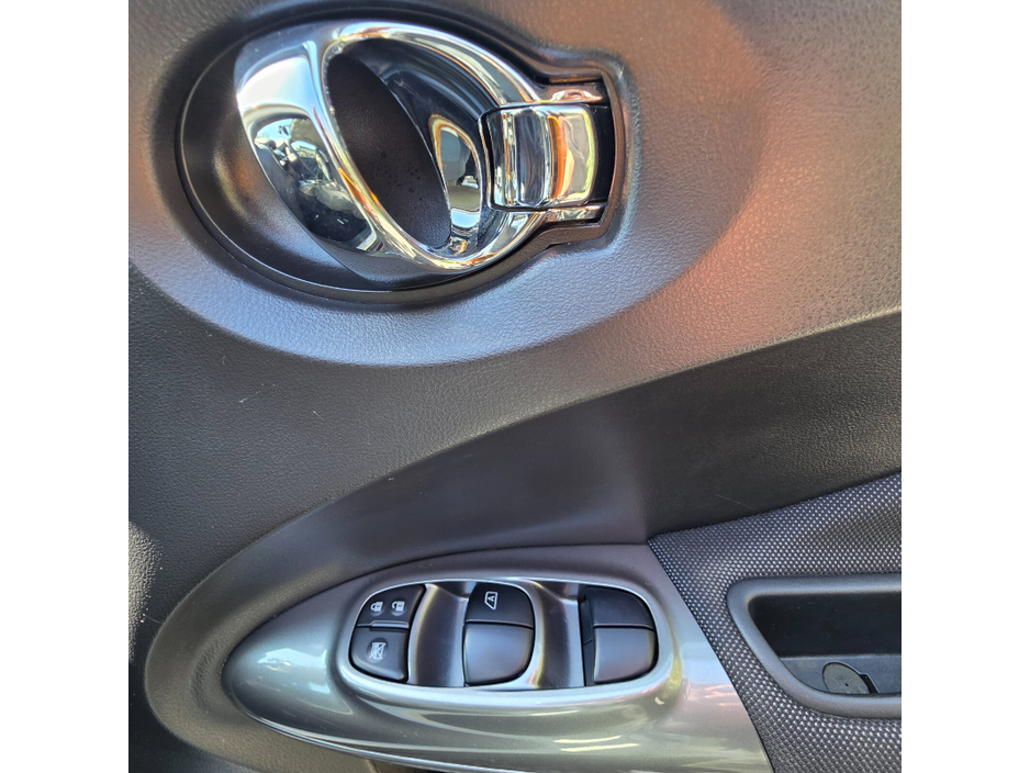 2015 Nissan Juke - image 21