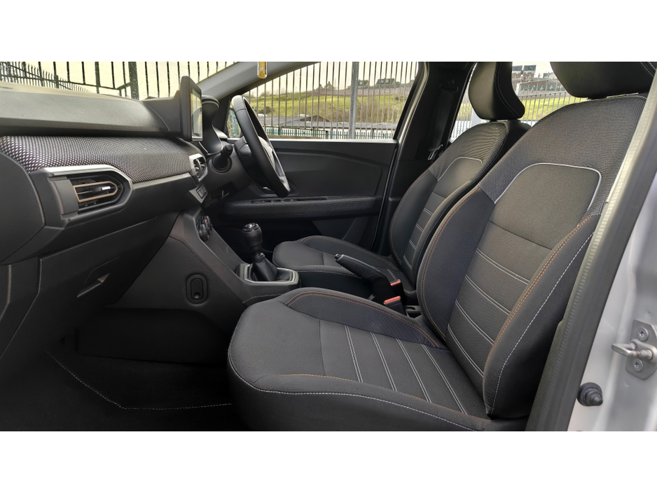 2024 Dacia Sandero Stepway Expression TCE 90 NBI-AS NEW WITH FACTORY WARRANTY-10" SCREEN-A/CY-2027-6 SPEED €18,450