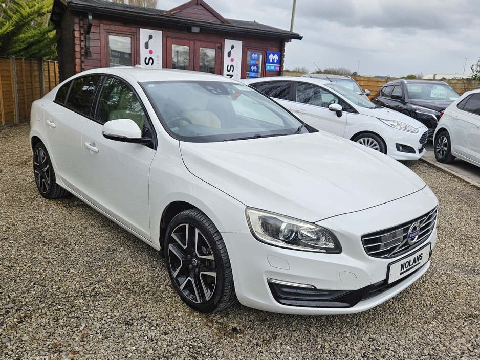 2017 Volvo S60 - image 5