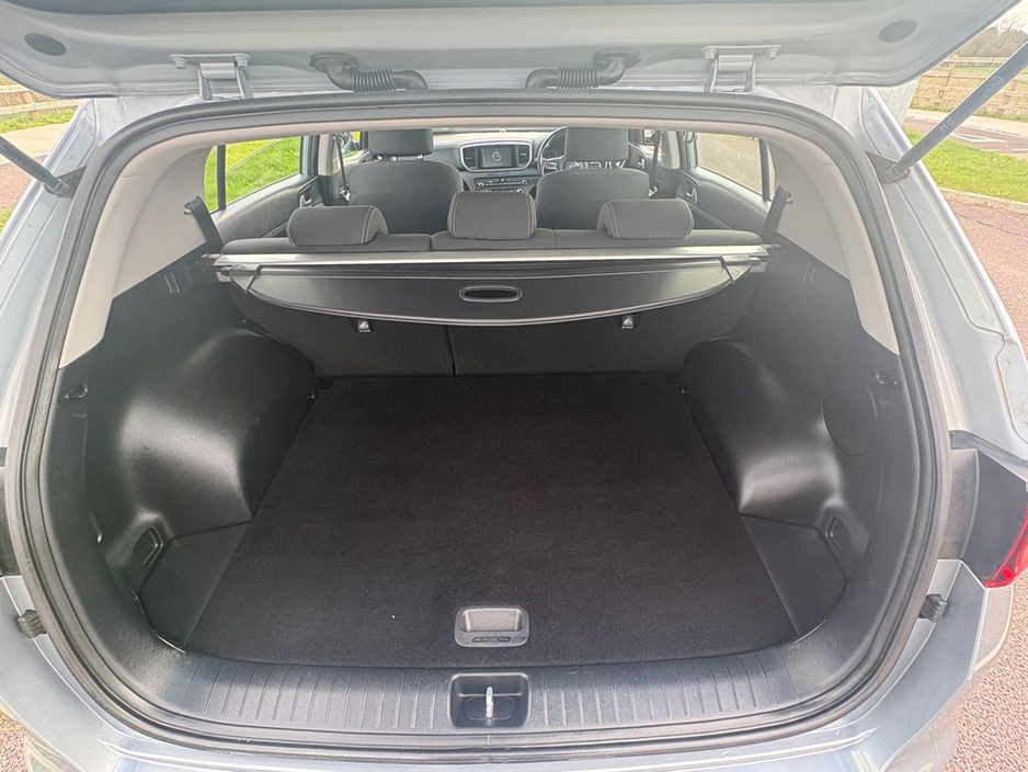 2019 Kia Sportage - image 12