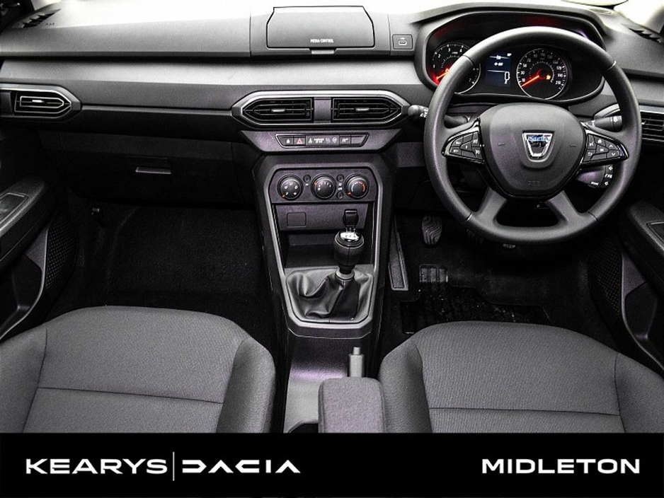2021 Dacia Sandero - image 4