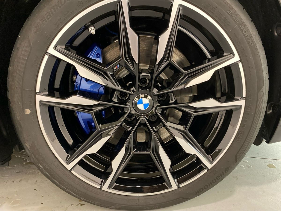 2025 BMW i4 - image 14