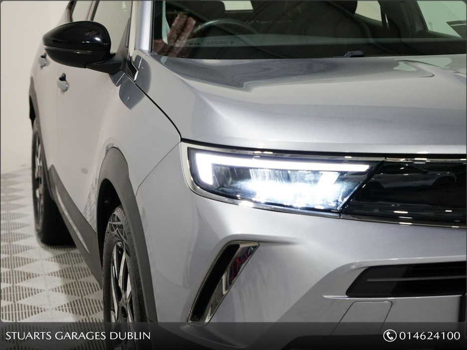 2023 Opel Mokka E EliteELECTRIC AND HEATED MIRRORS, KEYLESS ENTRY AND START, LED HEADLIGHTS, REVERSING CAMERA AND PARKING SENSORS, LEATHER UPHOLSTERY, €19,945