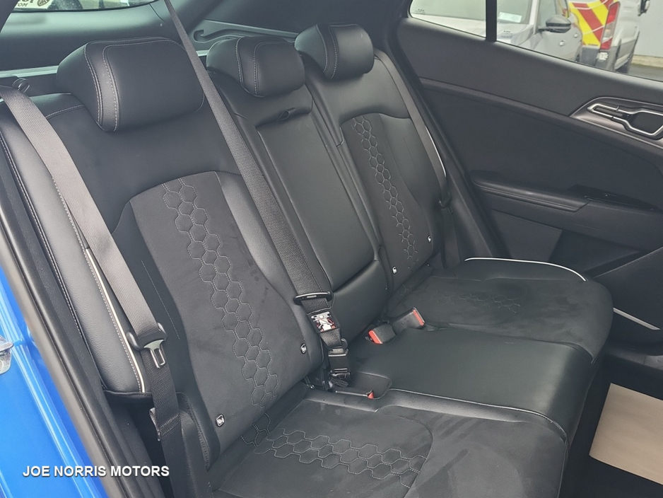 2024 Kia Sportage - image 25