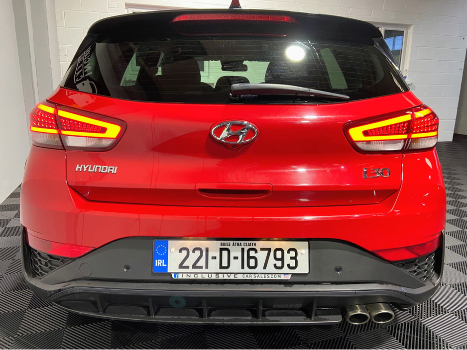 2022 Hyundai i30 - image 3