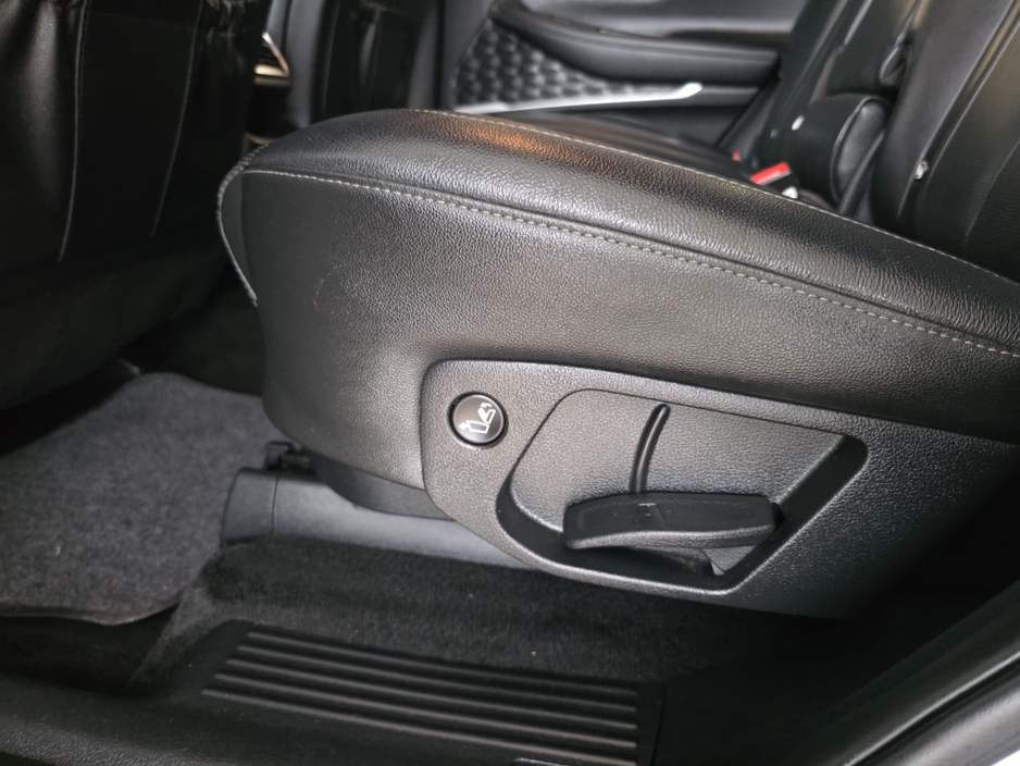 2019 Hyundai Santa Fe - image 15