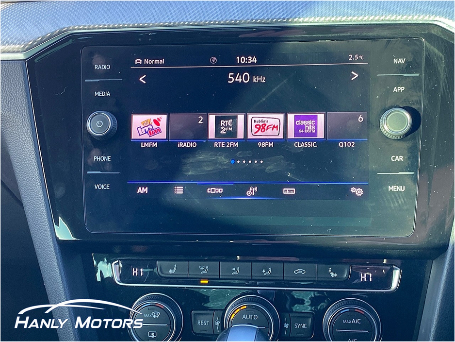 2020 Volkswagen Passat - image 22