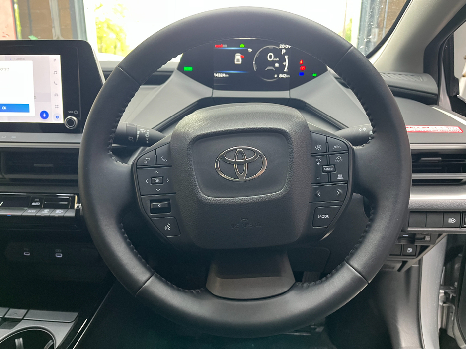 2025 Toyota Prius - image 8