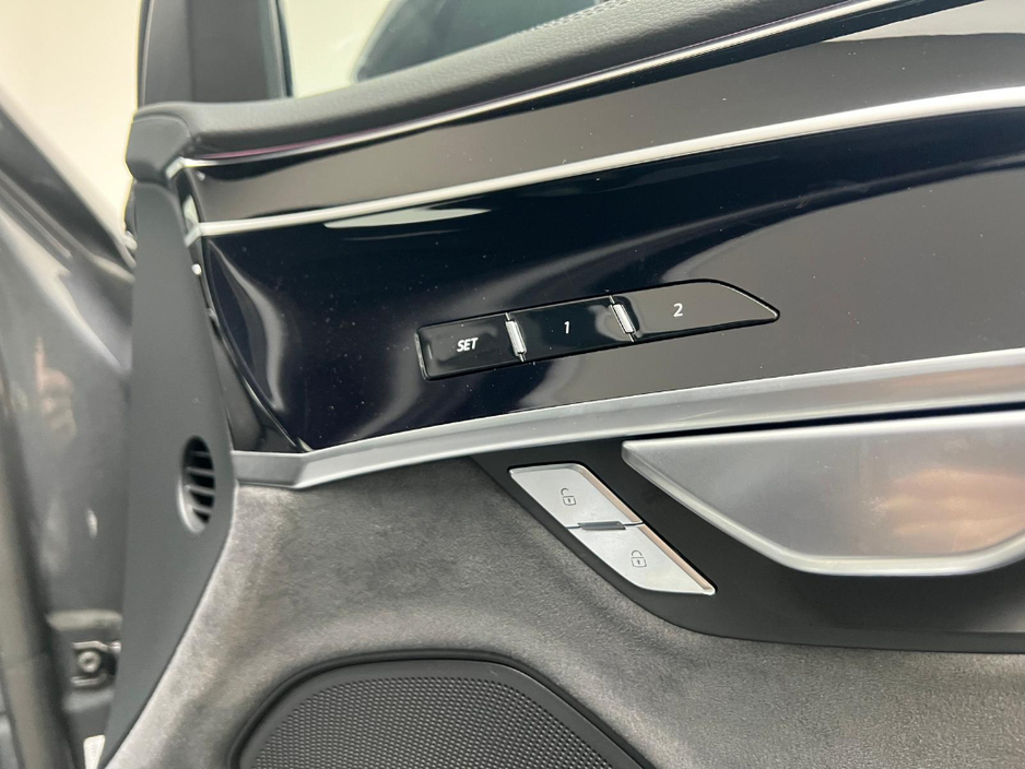 2023 Audi A8 - image 15