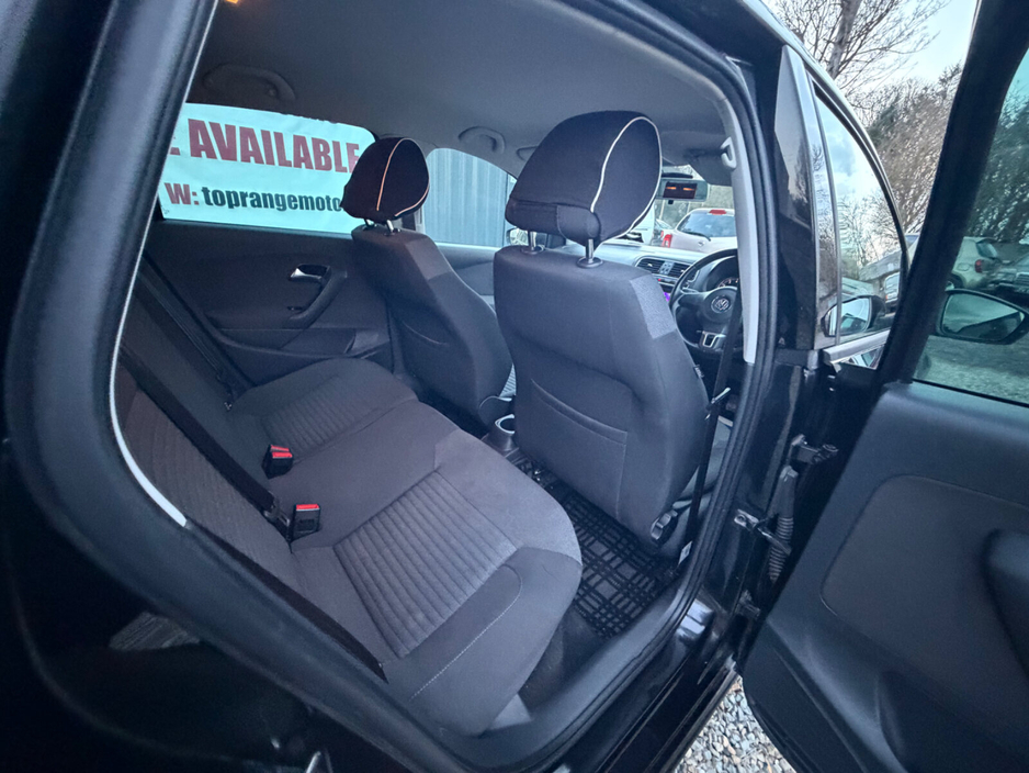 2013 Volkswagen Polo - image 9