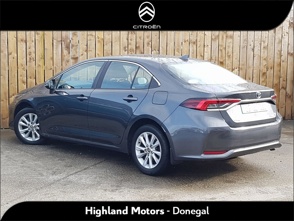 2023 Toyota Corolla - image 3