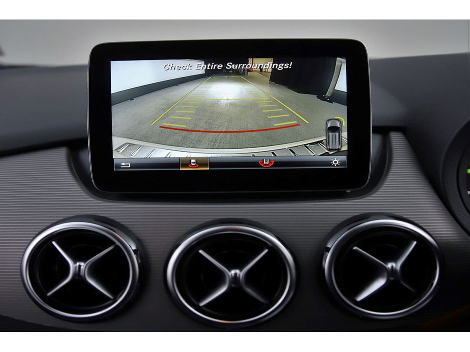 2017 Mercedes-Benz B Class B180 1.6 *PARK SENSORS*REVERSE CAM* €16,890