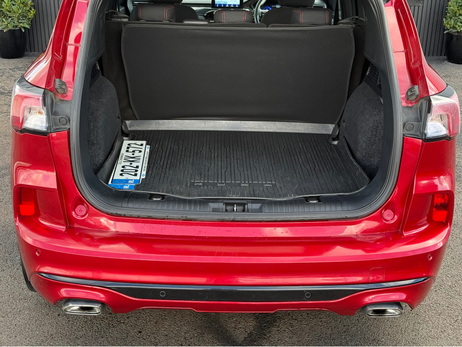 2020 Ford Kuga - image 23