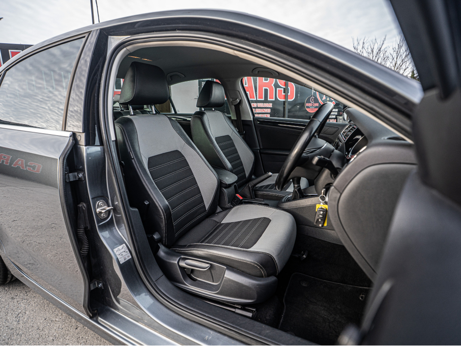 2017 Volkswagen Jetta - image 20