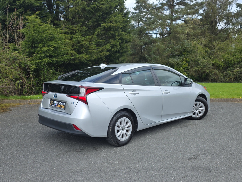 2020 Toyota Prius - image 19