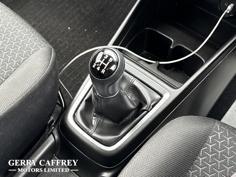 2023 Suzuki Swift - image 17