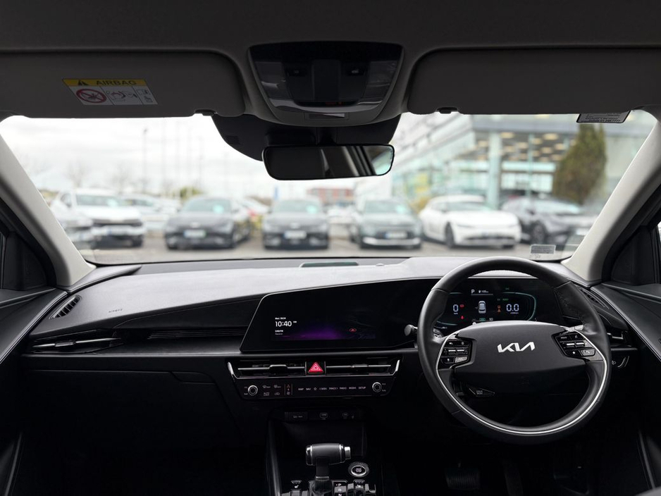 2023 Kia Niro - image 6