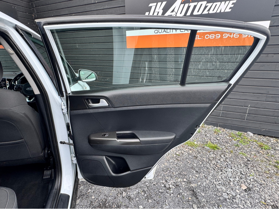 2017 Kia Sportage - image 17