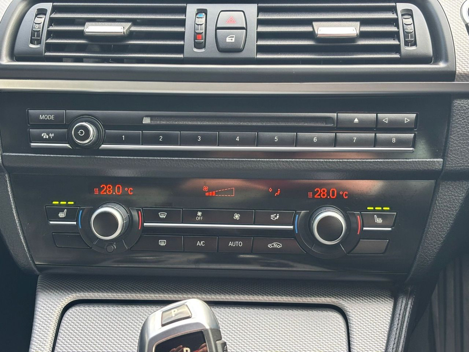 2016 BMW 5 Series - image 30