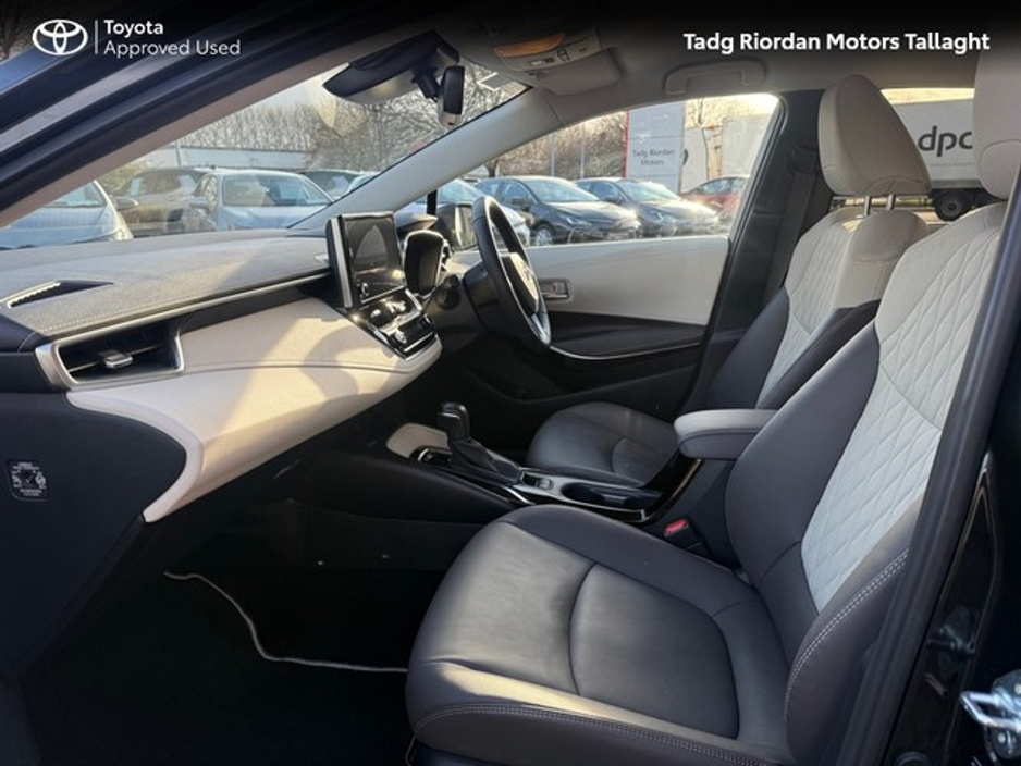 2022 Toyota Corolla - image 7