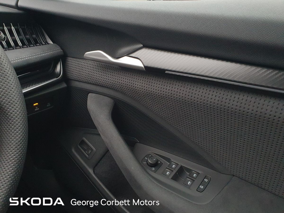 2026 Skoda Superb - image 19