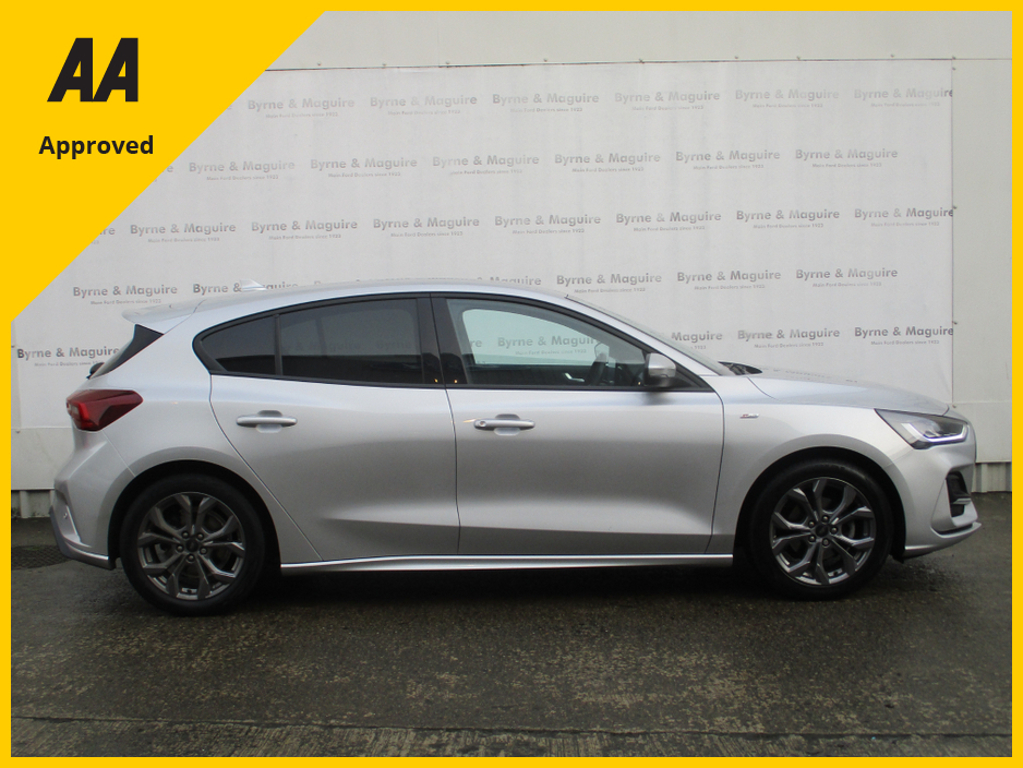 2023 Ford Focus ST-LINE 1.0 PETROL   TOP OF THE RANGE MODEL WITH ONLY 54000 KMS,  FULLY SERVICE WITH 12 MONTHS WARRANTY AND 12 MONTHS AA COVER. €28,500