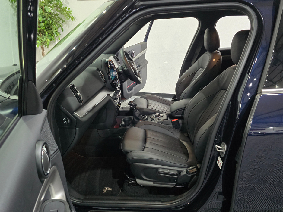 2023 MINI Countryman - image 9