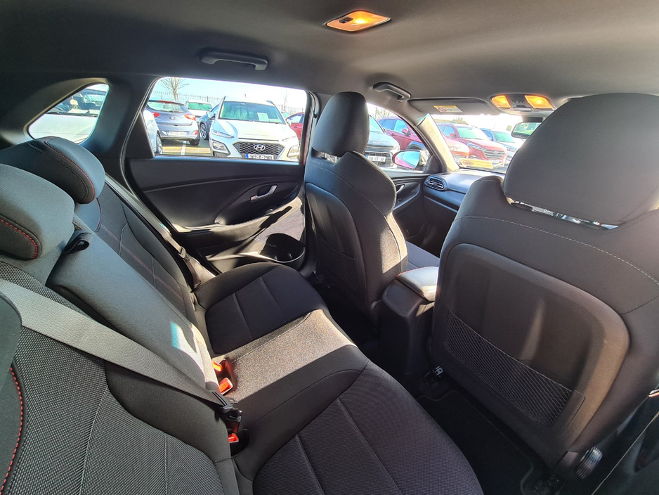 2023 Hyundai i30 - image 9