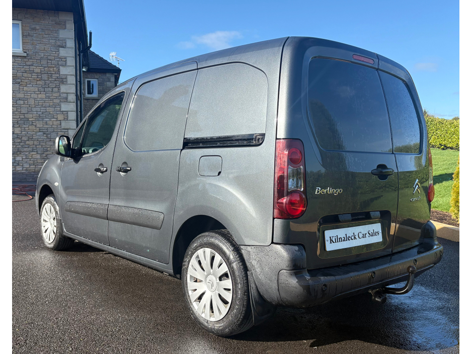 2018 Citroen Berlingo - image 11